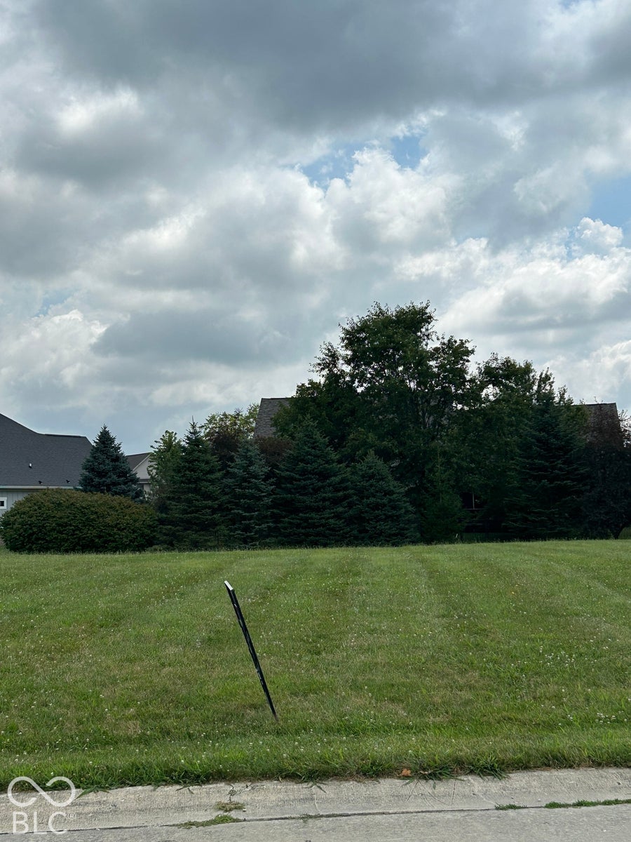Property photo for 1111 Raintree Drive, Greenfield, IN