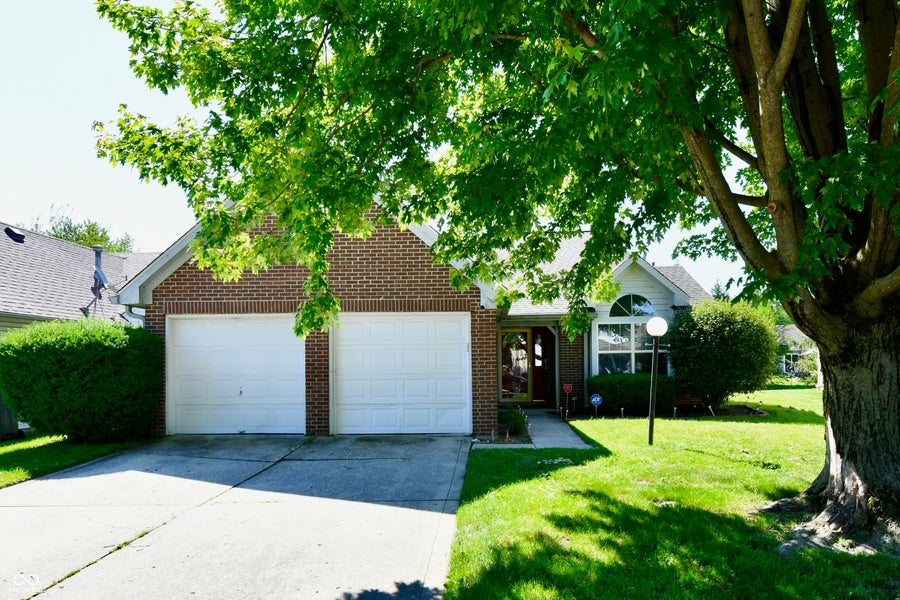 Property photo for 6053 Countrybrook Road, Indianapolis, IN