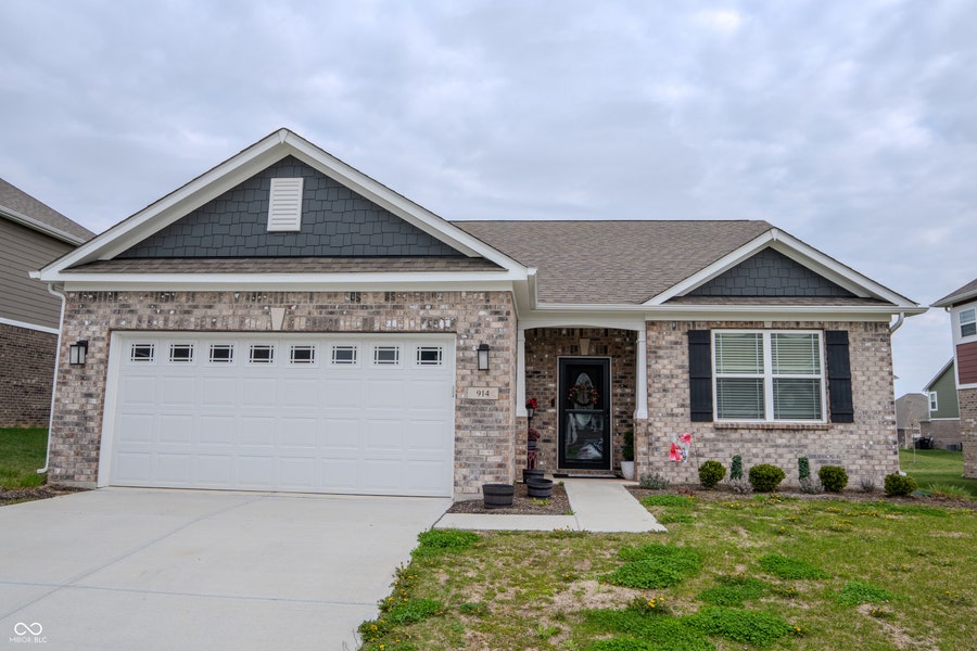 Property photo for 914 Ridge Rock Lane, Bargersville, IN