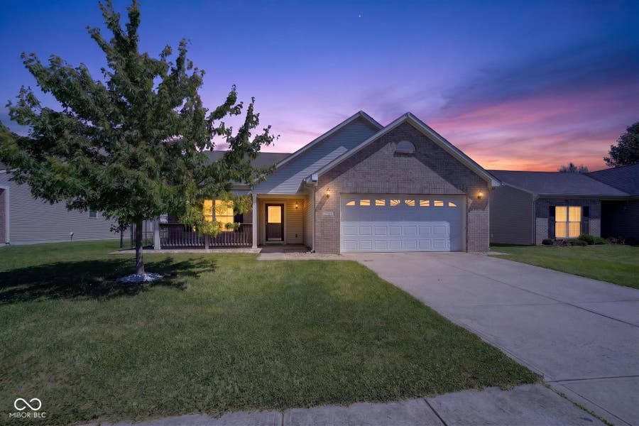 Property photo for 654 Findlay Lane, Greenwood, IN