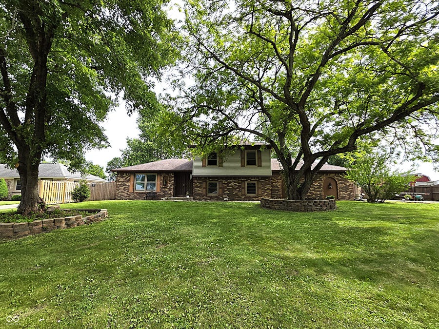 Property photo for 10815 Melissa Ann Drive, Indianapolis, IN