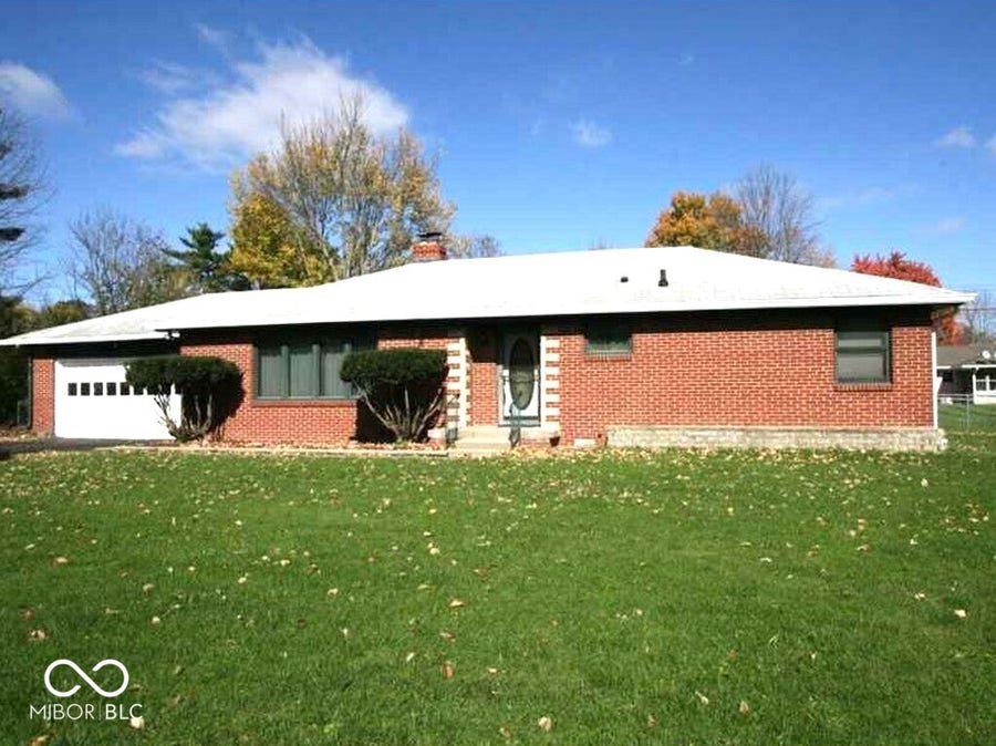 Property photo for 6634 N Oakview Drive, Indianapolis, IN