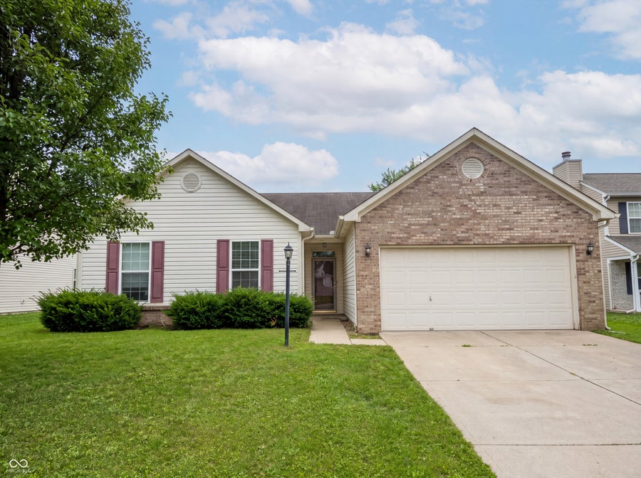 Property photo for 11377 Shady Hollow Lane, Indianapolis, IN