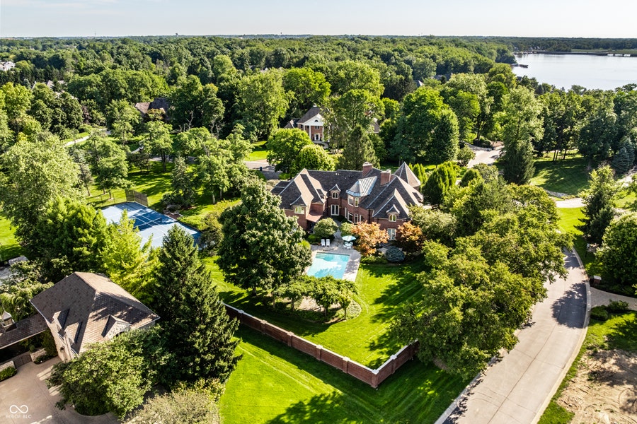 Property photo for 290 Breakwater Drive, Fishers, IN