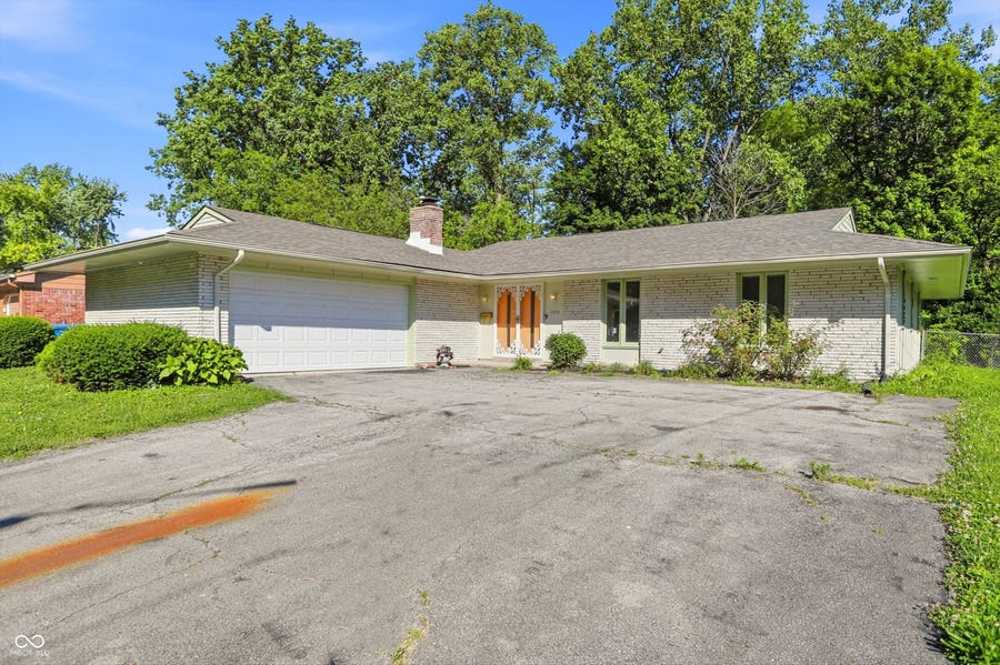 Property photo for 3550 Luewan Drive, Indianapolis, IN