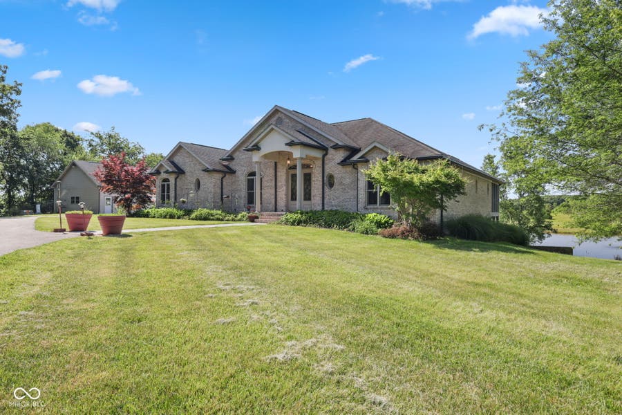 Property photo for 5619 W County Road 200 N, Brownstown, IN