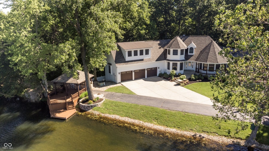Property photo for 8641 Fawn Lake Circle, Indianapolis, IN