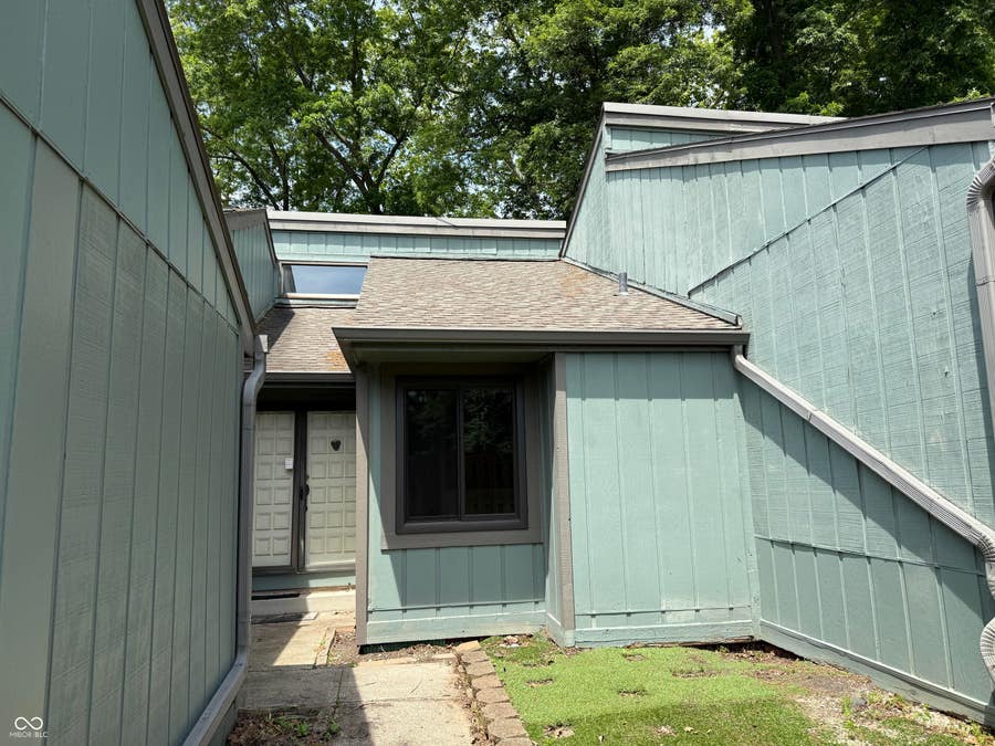 Property photo for 218 Sugarwood Lane, Avon, IN