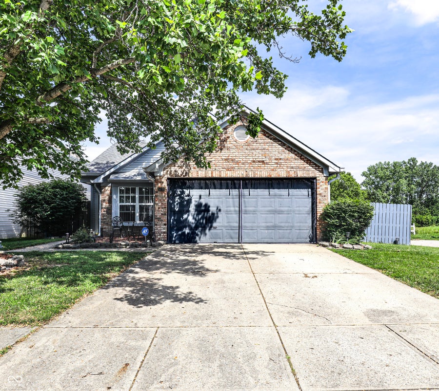 Property photo for 5739 Laurel Oak Place, Indianapolis, IN