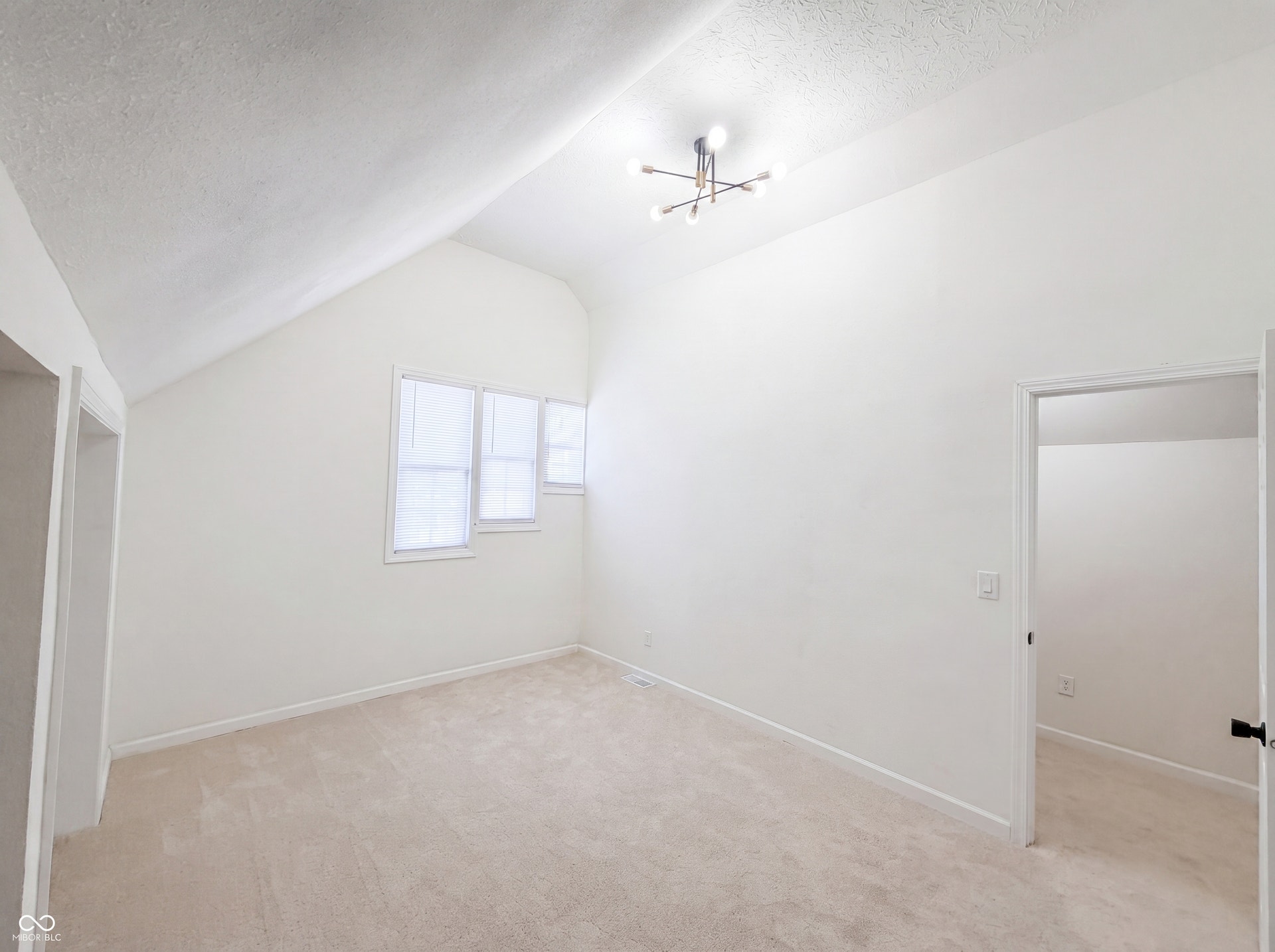 37 N Sherman Drive, Indianapolis, IN 46201