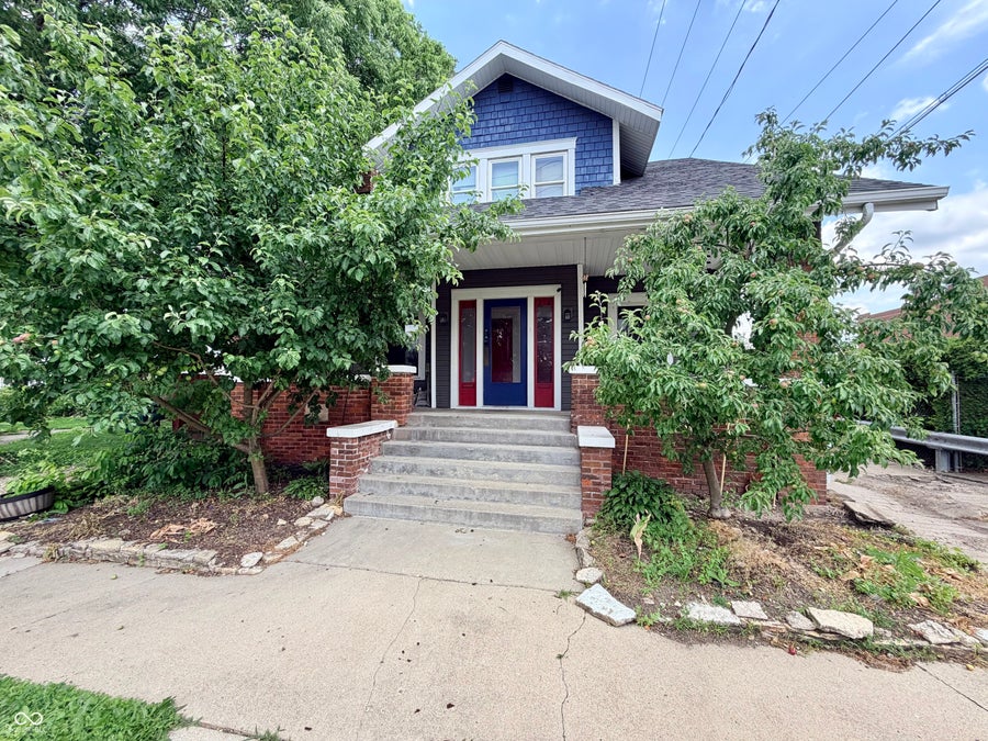 Property photo for 212 N Elm Street, Muncie, IN