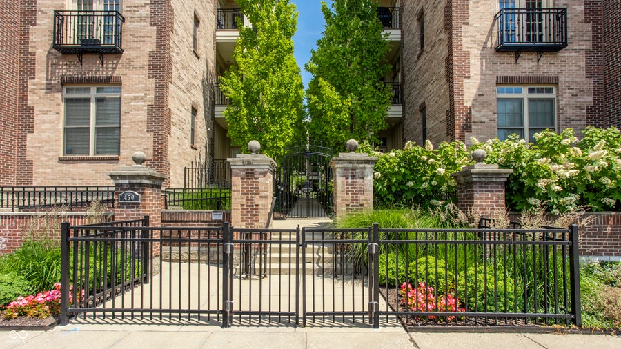 Property photo for 450 E Ohio Street, Indianapolis, IN