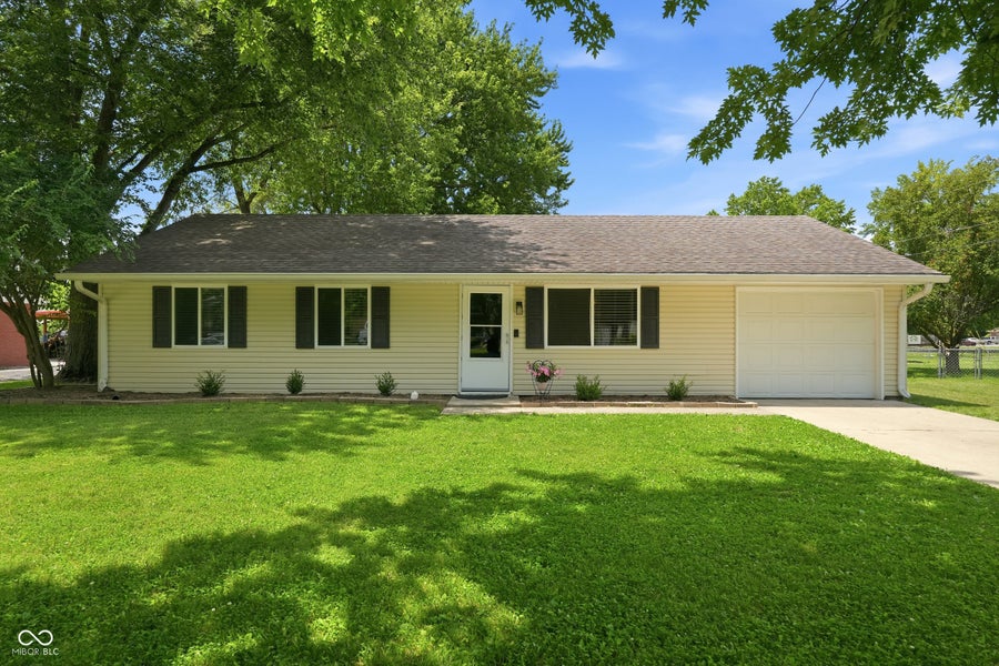 Property photo for 1254 Cherryfield Lane, Greenwood, IN