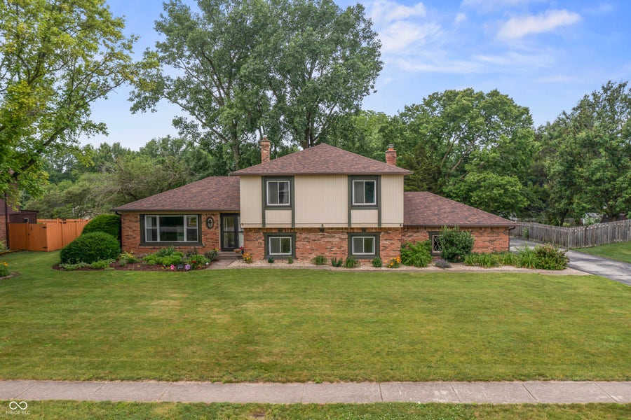 Property photo for 1214 Sherwood Drive, Greenfield, IN