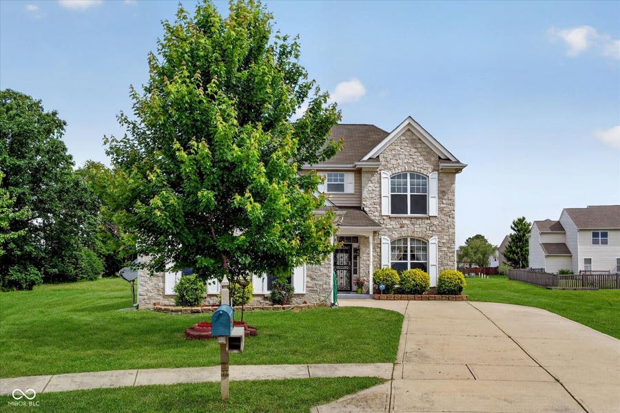 Property photo for 8274 Shute Circle, Avon, IN