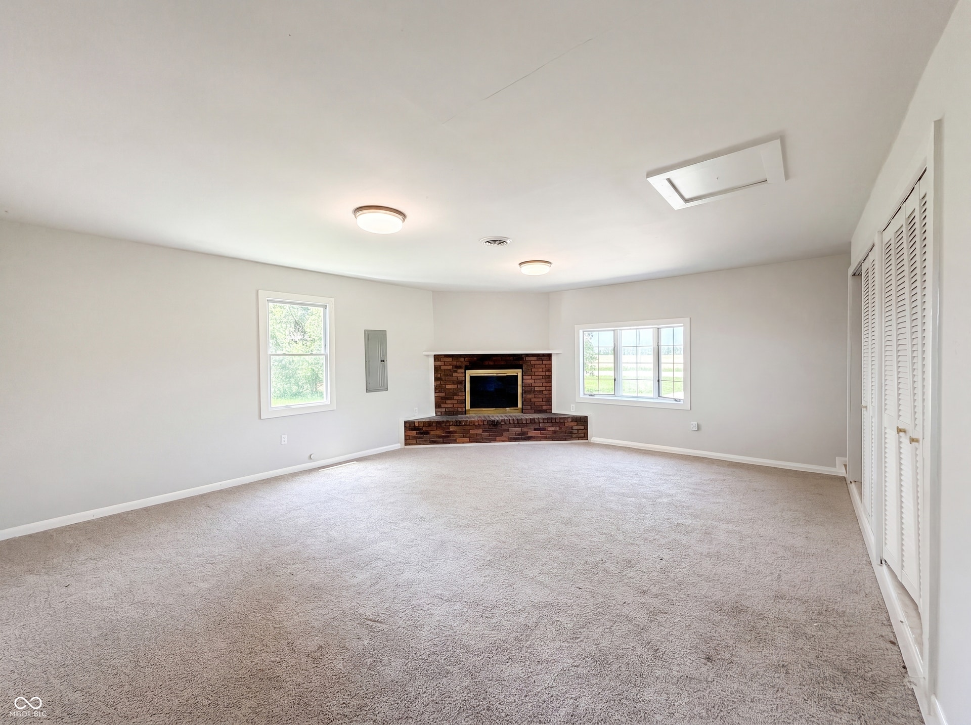 1677 E State Road 234, Fortville, IN 46040 1677 E State Road 234, Fortville, IN 46040