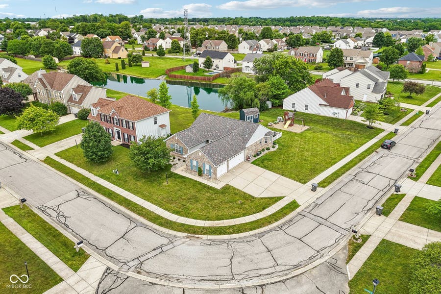 Property photo for 642 Crossfield Drive, Indianapolis, IN