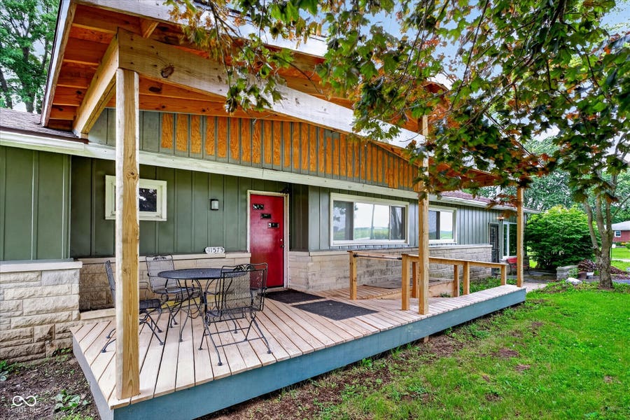 Property photo for 11573 E County Road 600 N, Forest, IN