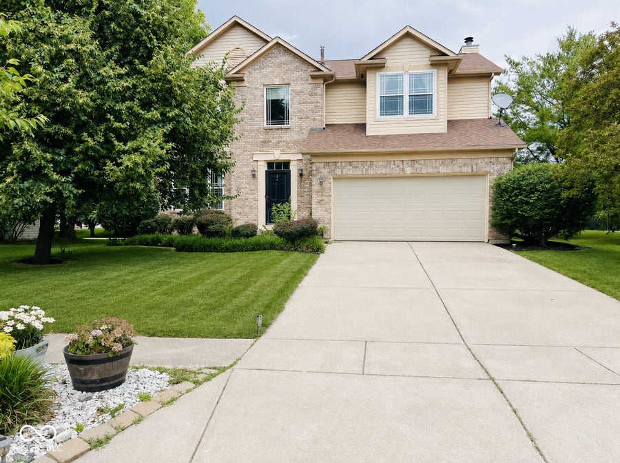 Property photo for 5400 Wakefield Drive S, Greenwood, IN
