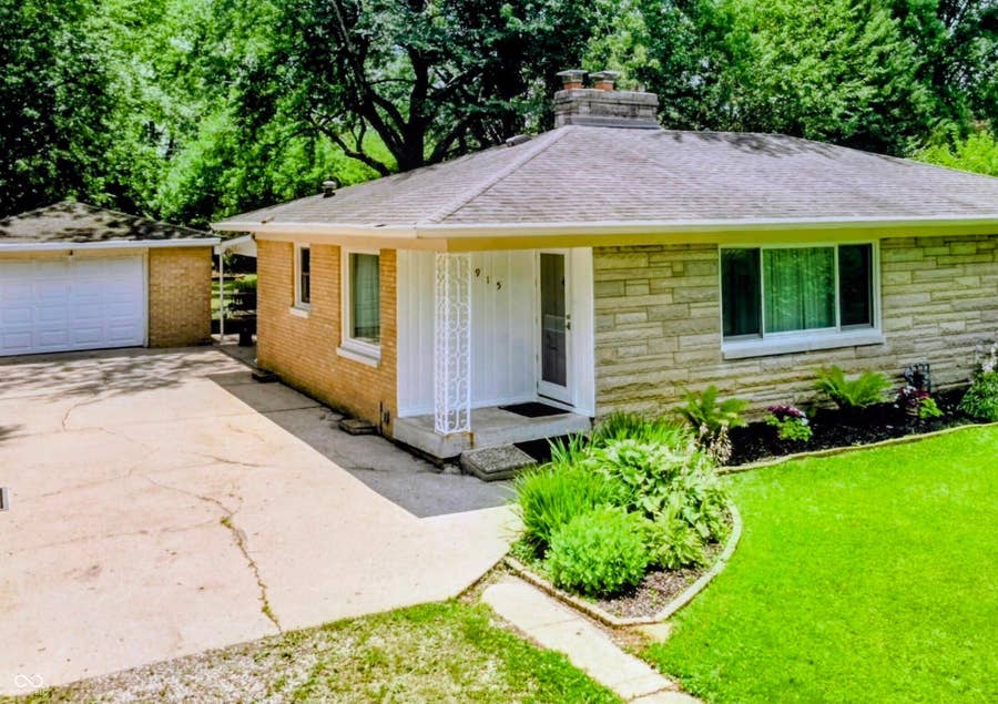 Property photo for 915 Southwood Drive, Indianapolis, IN