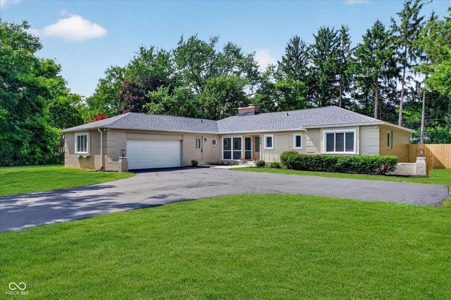 Property photo for 430 W 64th, Indianapolis, IN