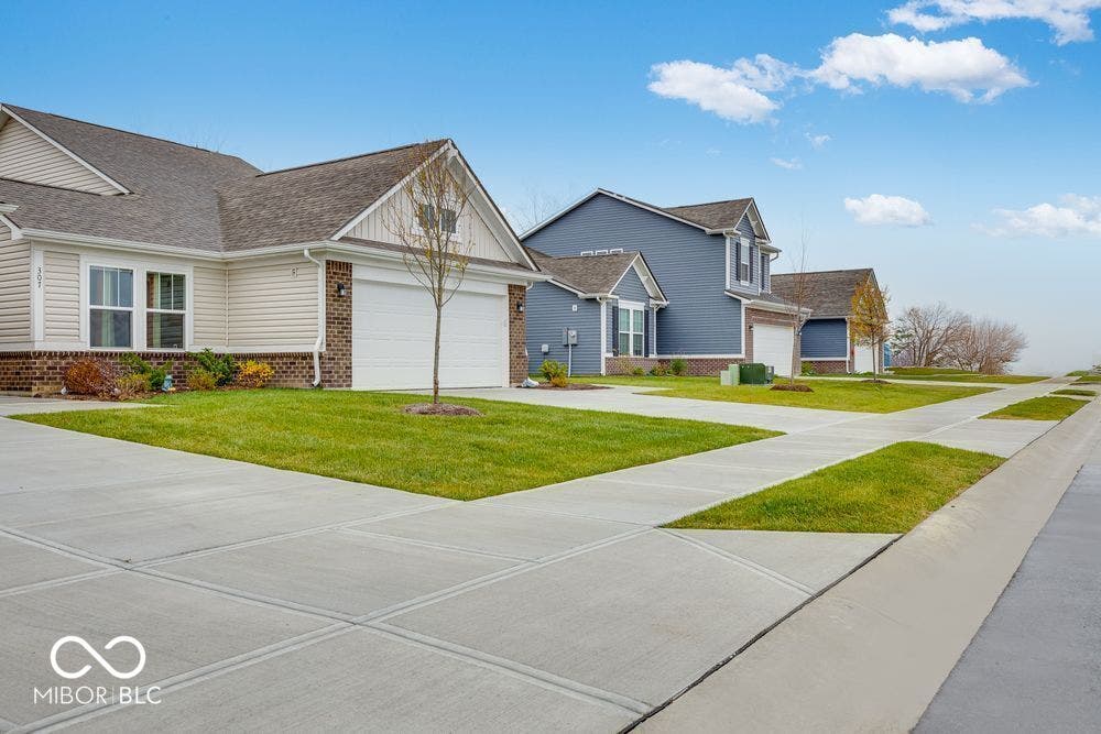 Quail West Community