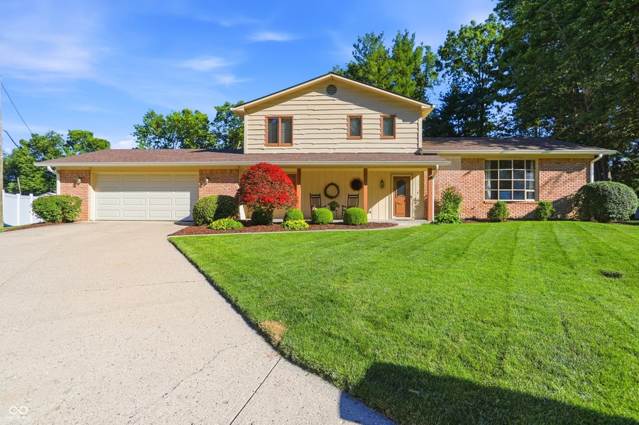 Property photo for 825 Queenswood Court, Indianapolis, IN