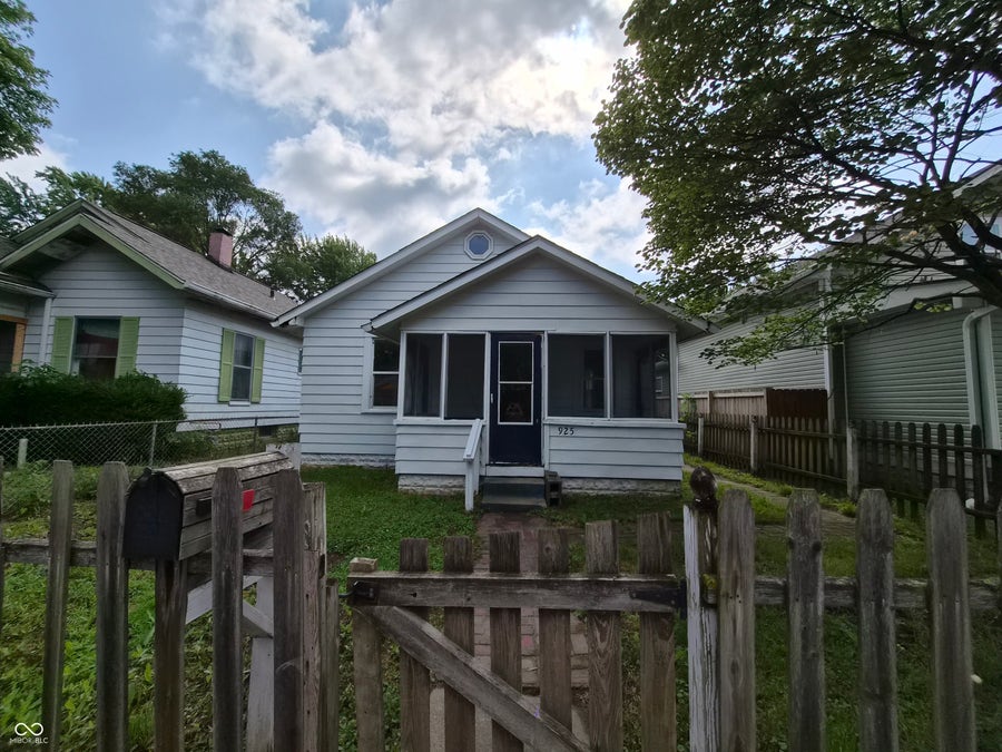 Property photo for 925 N Somerset Avenue, Indianapolis, IN