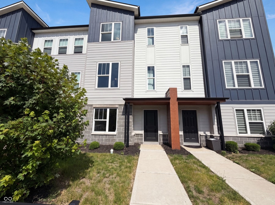 Property photo for 303 Steeples Boulevard, Indianapolis, IN