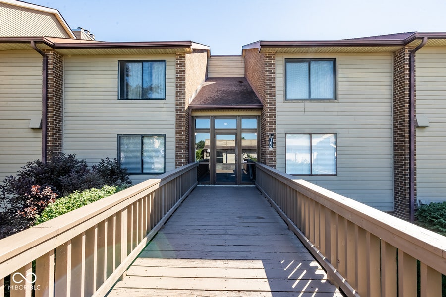 Property photo for 106 Knoll Court, Noblesville, IN