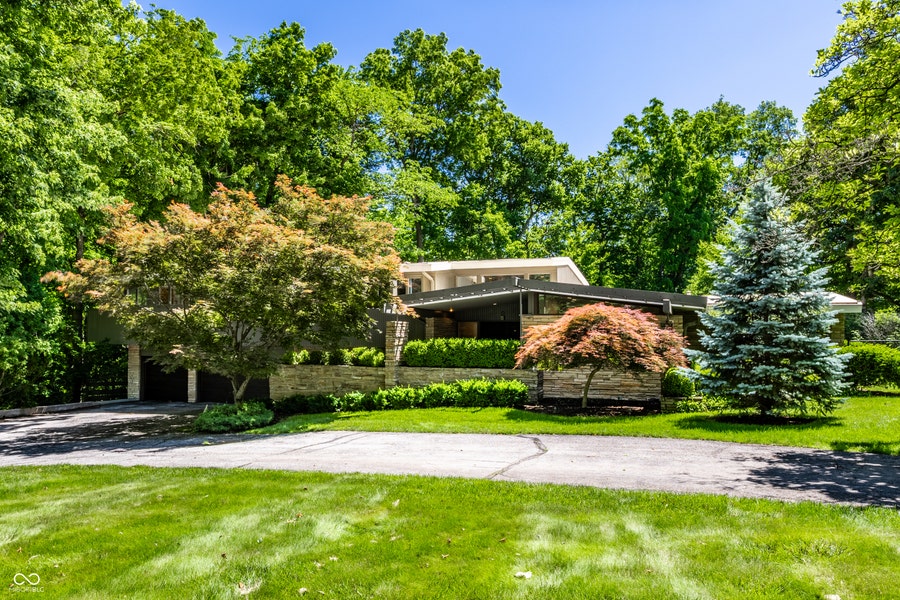 Property photo for 8111 N Meridian Street, Indianapolis, IN