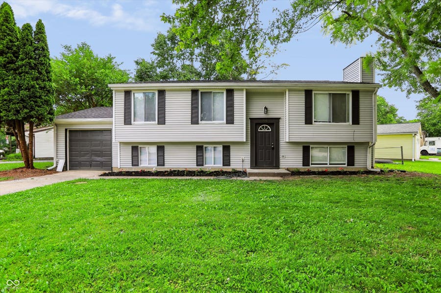 Property photo for 908 Coolee Lane, Indianapolis, IN