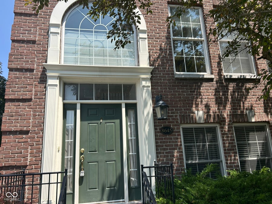 Property photo for 8645 Meridian Square Drive, Indianapolis, IN