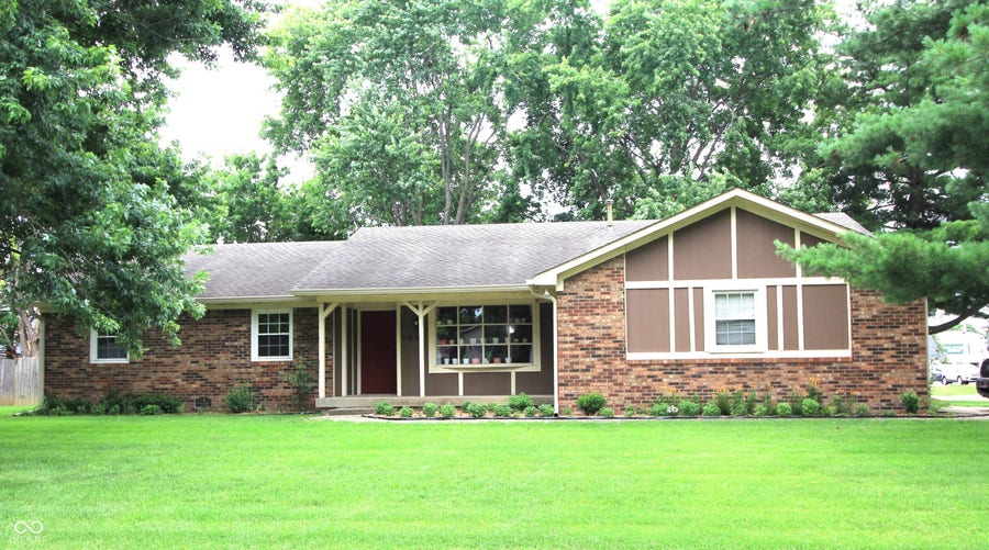 Property photo for 1055 Meridian Meadows Court, Greenwood, IN