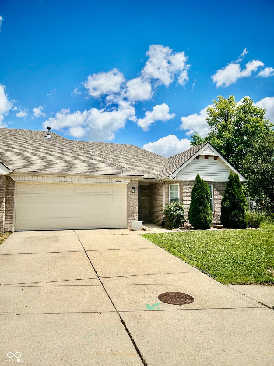 Property photo for 1004 Wild Ivy Trail, Franklin, IN