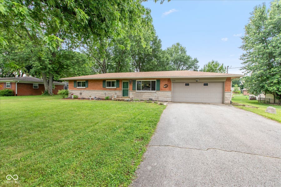 Property photo for 7205 E County Road 200 N, Avon, IN