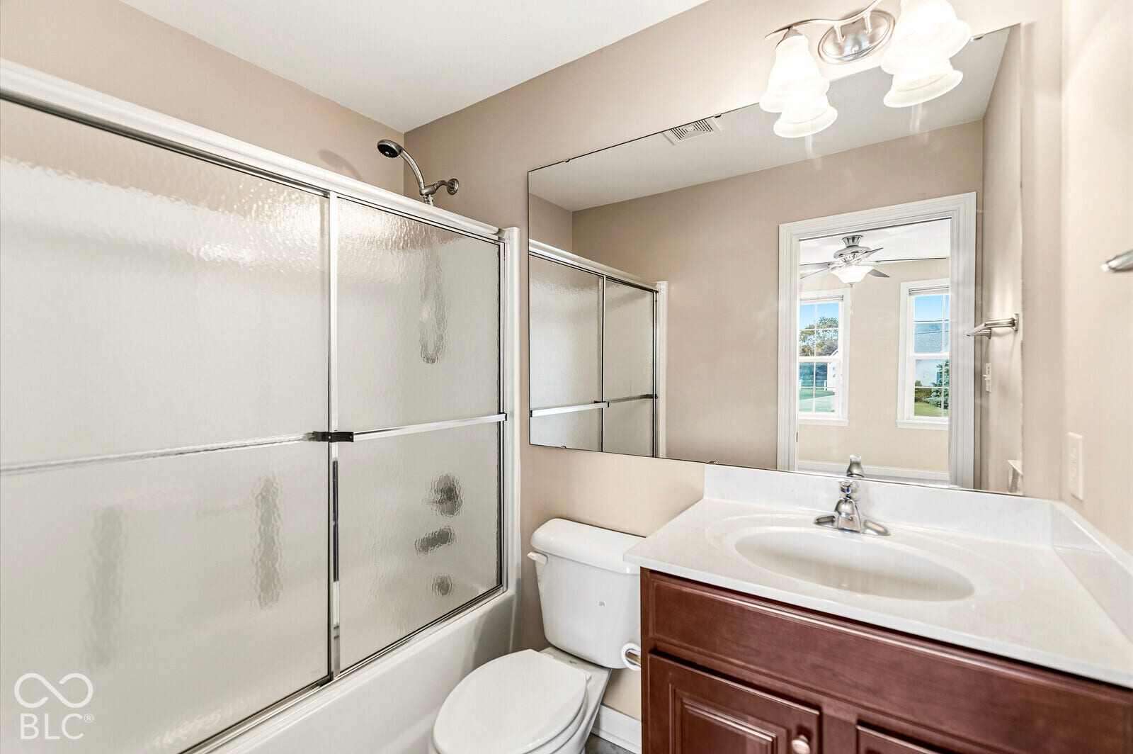 Bathroom for bedroom 2