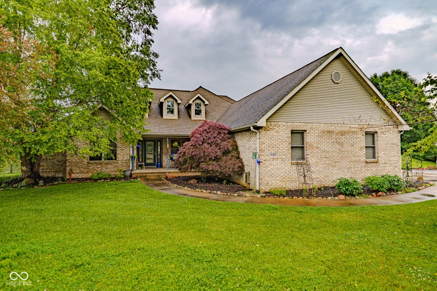 Property photo for 1580 E Garnett Drive, Frankfort, IN