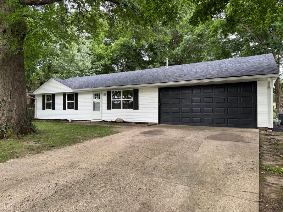 Property photo for 1225 Ridge Top Drive, Greenwood, IN