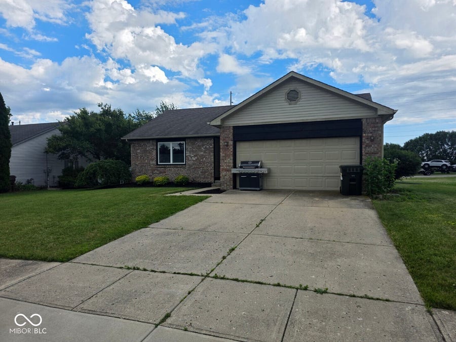 Property photo for 271 Bear Story Court, Greenfield, IN