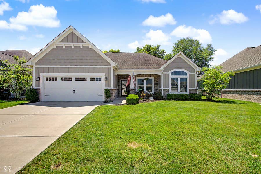 Property photo for 1611 Summerwood, Greenfield, IN