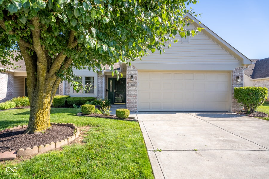Property photo for 1698 Fairfield Circle, Greenfield, IN