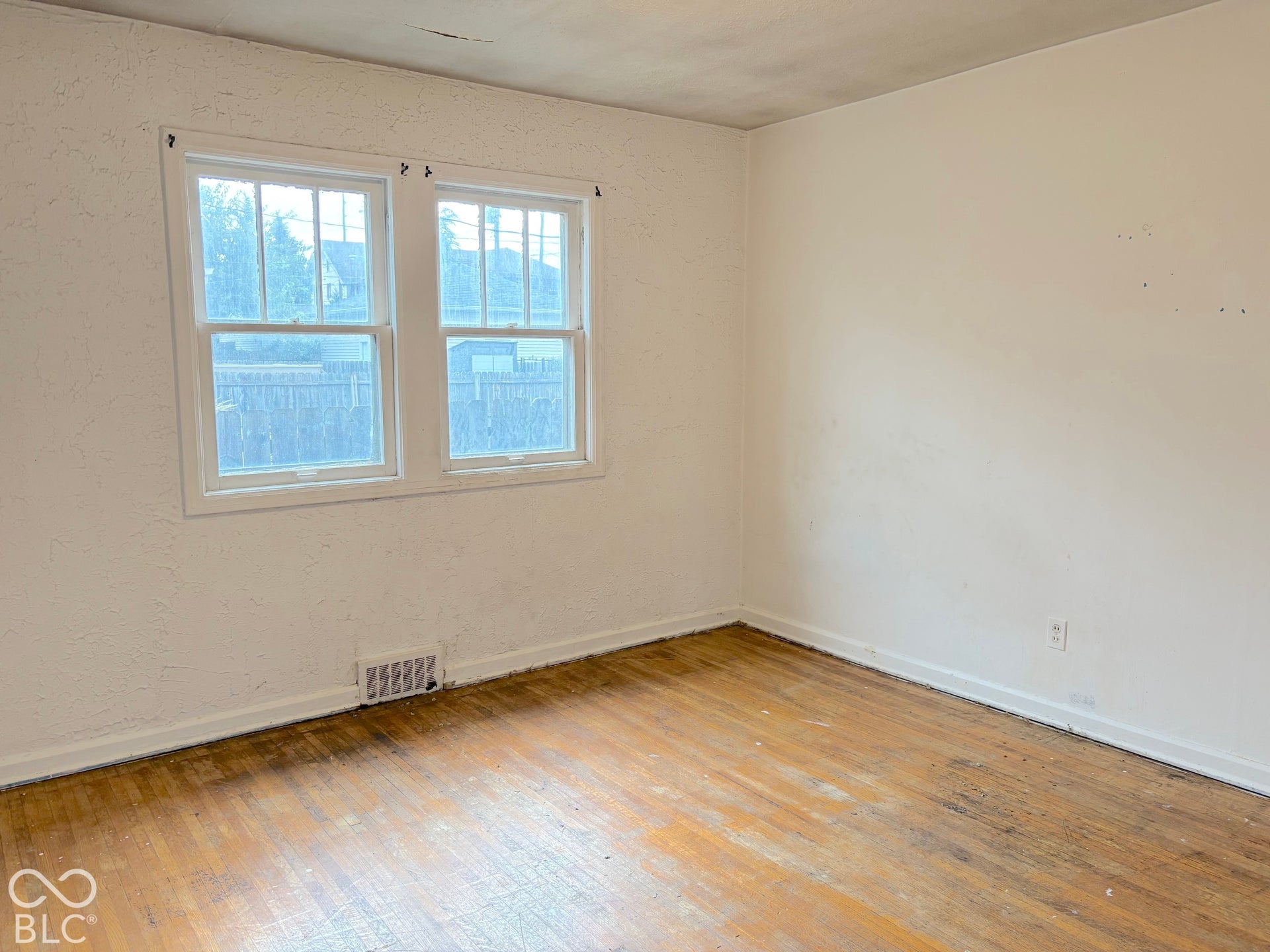 1029 E Tabor Street, Indianapolis, IN 46203 1029 E Tabor Street, Indianapolis, IN 46203