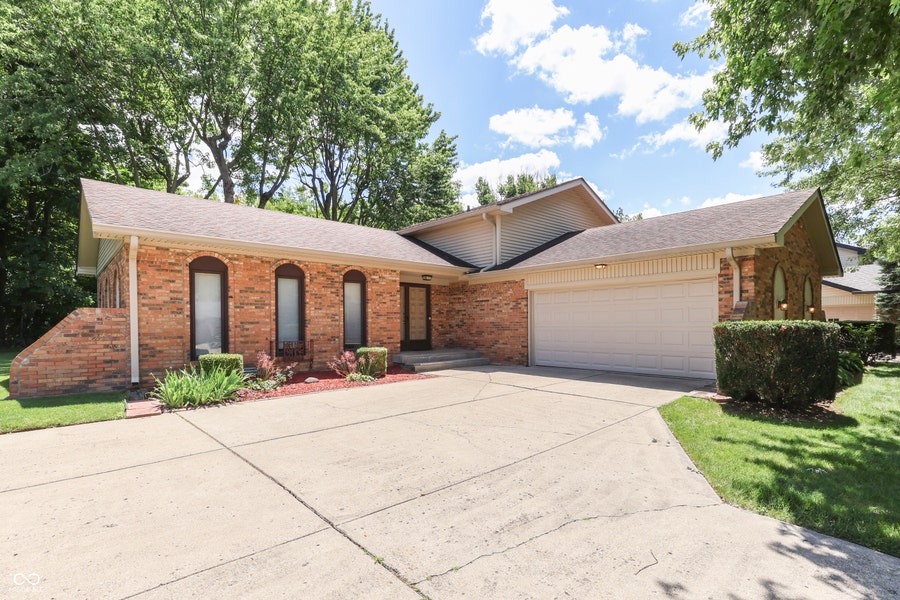 Property photo for 6843 Glacier Drive, Indianapolis, IN