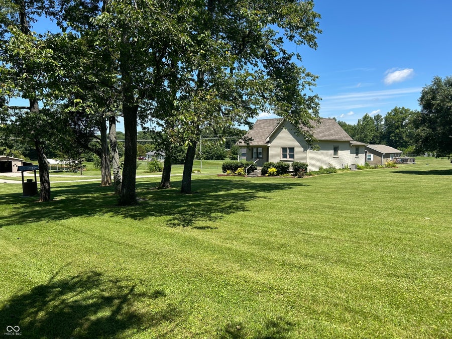 Property photo for 18 Lindsay Court, Spencer, IN