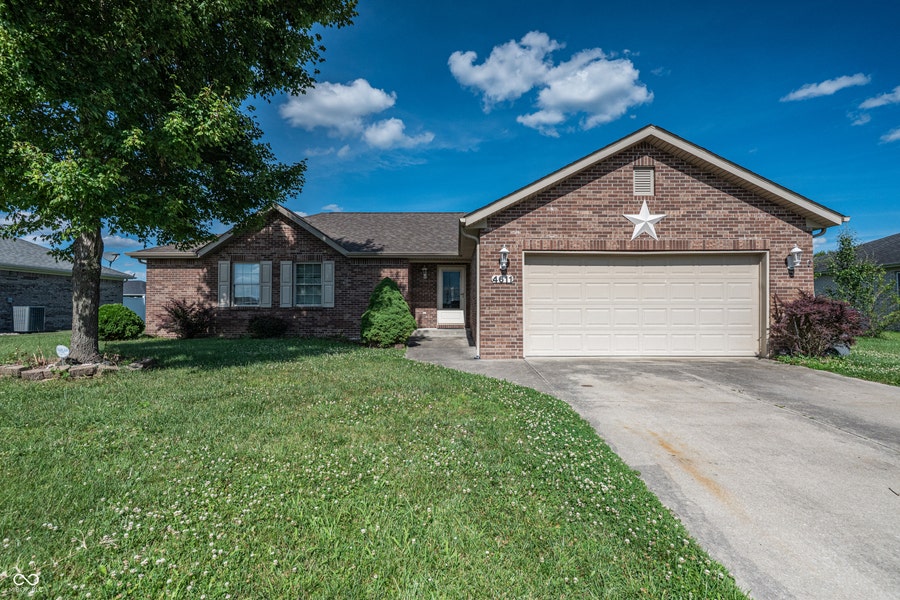 Property photo for 4611 Ashwood Drive, Seymour, IN