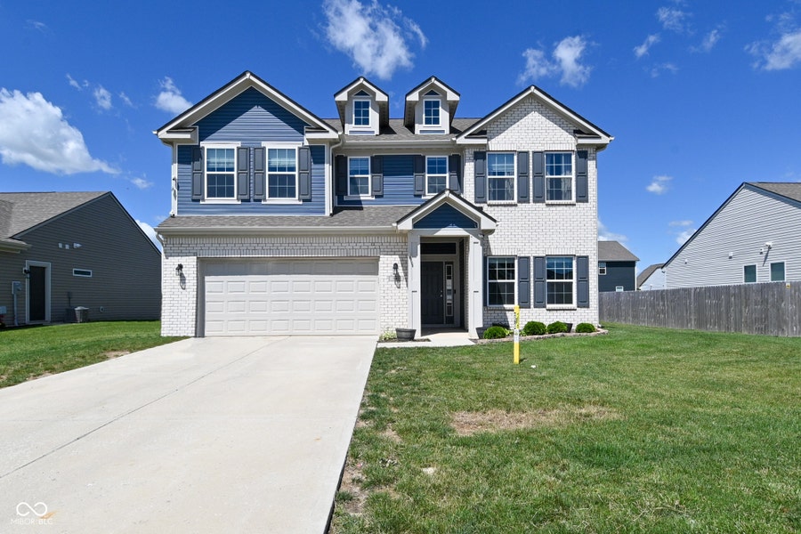 Property photo for 940 Sagittarius Avenue, Franklin, IN