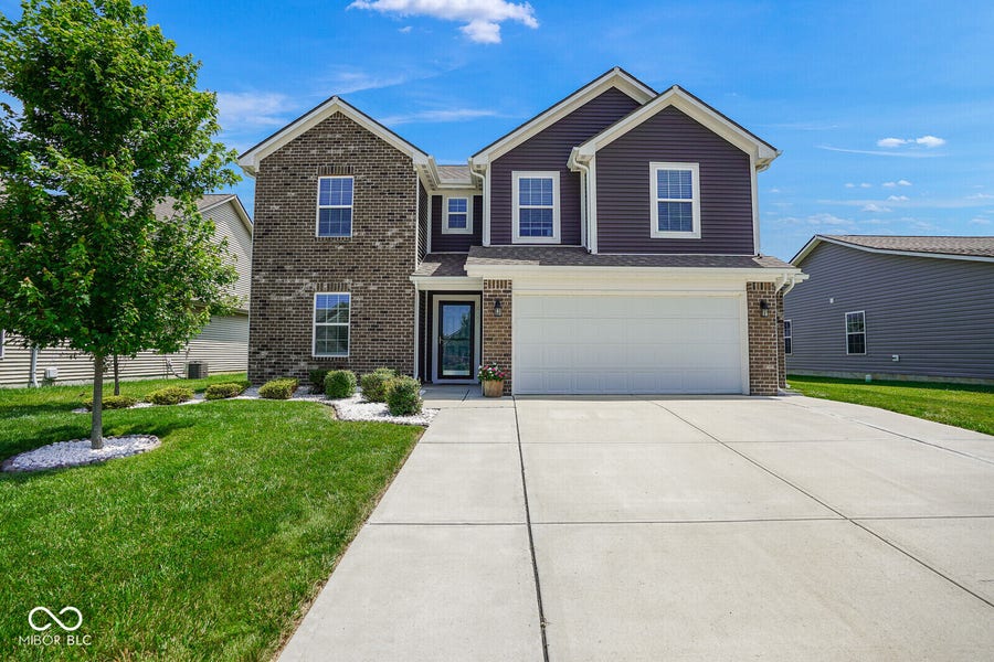 Property photo for 437 Thunderwood Drive, Greenfield, IN