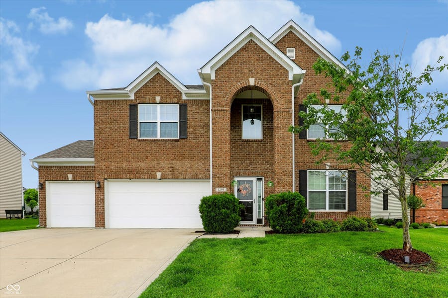 Property photo for 1294 Valdarno Drive, Greenwood, IN