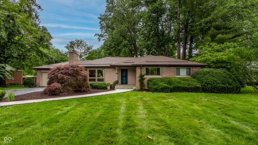 Property photo for 8760 Washington Blvd W Drive, Indianapolis, IN